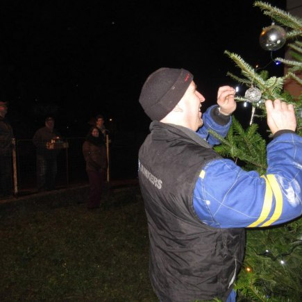 Zdobení stromečku 2015